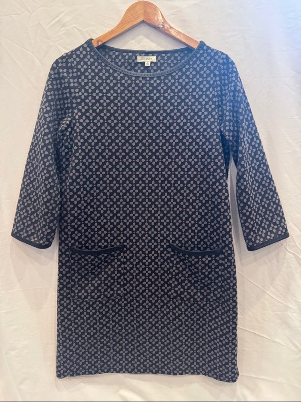 Max Studio Black & Gray Printed Long Sleeve Shift Dress, Size Medium